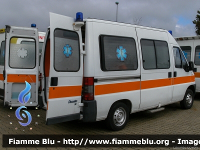 Fiat Ducato II serie
Pubbliche Assistenze Riunite Empoli
Allestita Maf
*Ambulanza dismessa e ceduta alla Misericordia di Pisa*
Parole chiave: Fiat Ducato_IIserie Ambulanza