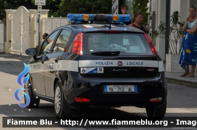 Fiat Punto VI serie
Polizia Locale Jesolo (VE)
POLIZIA LOCALE YA 712 AL
Parole chiave: Fiat Punto_VIserie POLIZIALOCALEYA712AL