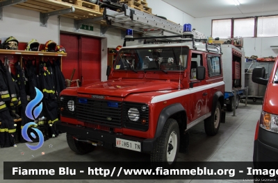 Land-Rover Defender 90
Vigili del Fuoco
Distretto della Valsugana e Tesino
Corpo Volontario di Strigno (TN)
VF H51 TN
Parole chiave: Land-Rover Defender_90 VFH51TN