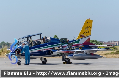 Aermacchi MB339PAN
Aeronautica Militare Italiana
313° Gruppo Addestramento Acrobatico
Stagione esibizioni 2021
Festa della Repubblica
Parole chiave: Aermacchi MB339PAN