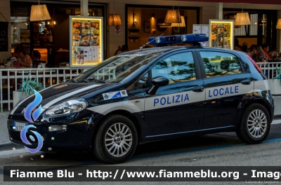 Fiat Punto VI serie
Polizia Locale Jesolo (VE)
POLIZIA LOCALE YA 713 AL
Parole chiave: Fiat Punto_VIserie POLIZIALOCALEYA713AL