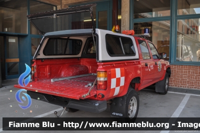 Toyota Hilux II serie
Vigili del Fuoco
Corpo Permanente di Bolzano
Soccorso Aereoportuale
Berufsfeuerwehr Bozen
VF 015 BZ
Parole chiave: Toyota Hilux_IIserie VF015BZ