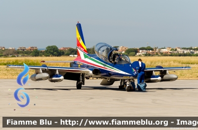 Aermacchi MB339PAN
Aeronautica Militare Italiana
313° Gruppo Addestramento Acrobatico
Stagione esibizioni 2021
Festa della Repubblica
Parole chiave: Aermacchi MB339PAN