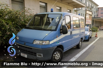 Fiat Ducato II serie
Polizia di Stato
Polizia di Frontiera
POLIZIA E1631
Parole chiave: Fiat Ducato_IIserie