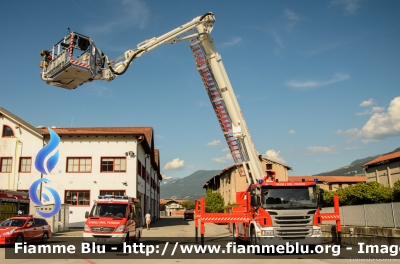 Scania P320 II serie
Vigili del Fuoco
Unione Distrettuale della Vallagarina
Ospitata dal corpo di Mori (TN)
Piattaforma aerea B34 da 34 metri allestimento Rosenbauer
VF 2L1 TN
Parole chiave: Scania P320_IIserie VF2L1TN