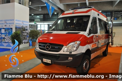 Mercedes-Benz Sprinter III serie
Croce Rossa Italiana
Comitato Provinciale di Bolzano
CRI 567 AA
Parole chiave: Mercedes-Benz Sprinter_IIIserie CRI567AA