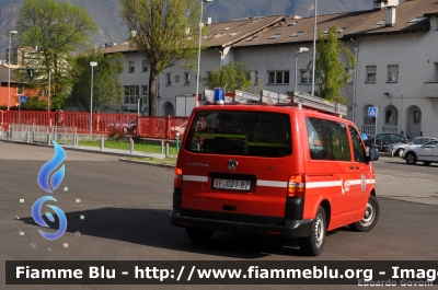 Volkswagen Transporter T5
Vigili del Fuoco
Corpo Permanente di Bolzano
Berufsfeuerwehr Bozen
Polisoccorso
VF 021 BZ
Parole chiave: Volkswagen Transporter_T5 VF021BZ