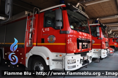 Man TGM 18.330 4x4 II serie
Vigili del Fuoco
Corpo Permanente di Bolzano
Berufsfeuerwehr Bozen
Polisoccorso allestimento Brandschutz con gru posteriore Pichler
VF 030 BZ
Parole chiave: Man TGM_18.330_4x4_IIserie VF031BZ