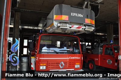 Renault M EPA 30
Vigili del Fuoco
Corpo Permanente di Bolzano
Berufsfeuerwehr Bozen
AutoScala da 30 metri allestimento Camiva
VF 062 BZ
Parole chiave: Renault M_EPA_30 VF062BZ