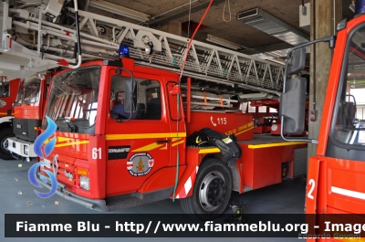 Renault M EPA 30
Vigili del Fuoco
Corpo Permanente di Bolzano
Berufsfeuerwehr Bozen
AutoScala da 30 metri allestimento Camiva
VF 061 BZ
Parole chiave: Renault M_EPA_30 VF061BZ