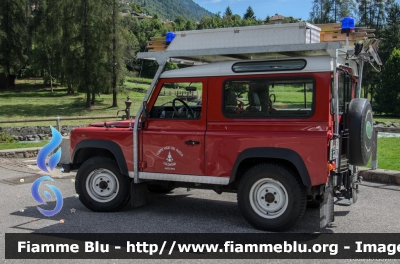 Land-Rover Defender 90
Vigili del Fuoco
Distretto della Val Di Sole
Corpo Volontario di Mezzana (TN)
VF 0E5 TN
Parole chiave: Land-Rover Defender_90 VF0E5TN