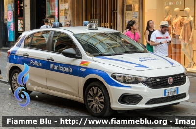 Fiat Nuova Tipo
Polizia Municipale Napoli
Codice Automezzo: 17
POLIZIA LOCALE YA 008 AP
Parole chiave: Fiat Nuova_Tipo POLIZIALOCALEYA008AP