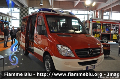 Mercedes-Benz Sprinter III serie
Vigili del Fuoco
Corpo Volontario di Settequerce - Siebeneich (BZ)
VF FW 32B
Parole chiave: Mercedes-Benz Sprinter_IIIserie VFFW32B Civil_Protect_2011