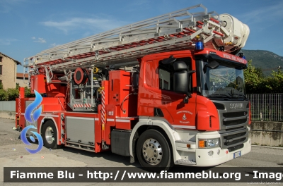 Scania P320 II serie
Vigili del Fuoco
Unione Distrettuale della Vallagarina
Ospitata dal corpo di Mori (TN)
Piattaforma aerea B34 da 34 metri allestimento Rosenbauer
VF 2L1 TN
Parole chiave: Scania P320_IIserie VF2L1TN