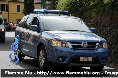 Fiat Freemont
Polizia di Stato
Polizia Stradale
in scorta al Giro d'Italia 2015
POLIZIA H8782
Parole chiave: Fiat Freemont POLIZIAH8782 Giro_Italia_2015