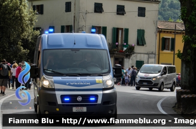 Fiat Ducato X250
Polizia di Stato
Polizia Stradale
in scorta al Giro d'Italia 2015
POLIZIA H3293
Parole chiave: Fiat Ducato_X250 POLIZIAH3293 Giro_Italia_2015