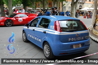 Fiat Grande Punto
Polizia di Stato
POLIZIA H6588
Parole chiave: Fiat Grande_Punto POLIZIAH6588