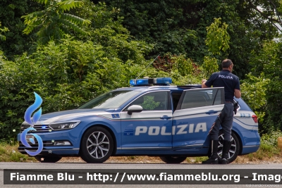 Volkswagen Passat Variant VIII serie
Polizia di Stato
Polizia Stradale in servizio sulla rete autostradale SALT
POLIZIA M0647
Parole chiave: Volkswagen Passat_Variant_VIIIserie POLIZIAM0647