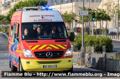 Mercedes-Benz Sprinter III serie
France - Francia
Marins Pompiers de Marseille
VSAV 21
Allestimento Sanicar di Gruau
Parole chiave: Mercedes-Benz Sprinter_IIIserie Ambulanza