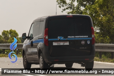 Fiat Doblò III serie
Polizia Penitenziaria
POLIZIA PENITENZIARIA 098 AF
Parole chiave: Fiat Doblò_IIIserie POLIZIAPENITENZIARIA098AF