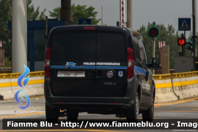 Fiat Doblò III serie
Polizia Penitenziaria
POLIZIA PENITENZIARIA 098 AF
Parole chiave: Fiat Doblò_IIIserie POLIZIAPENITENZIARIA098AF