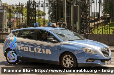 Lancia Nuova Delta
Polizia di Stato
Reparto Prevenzione Crimine
Allestita NCT
Decorazione Grafica Artlantis
POLIZIA H9099
Parole chiave: Lancia Nuova_Delta POLIZIAH9099