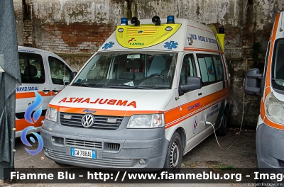 Volkswagen Transporter T5
Pubblica Assistenza Rio Marina (LI)
Sezione Giannoni Gianpietro
Allestita Aricar
Parole chiave: Volkswagen Transporter_T5 Ambulanza