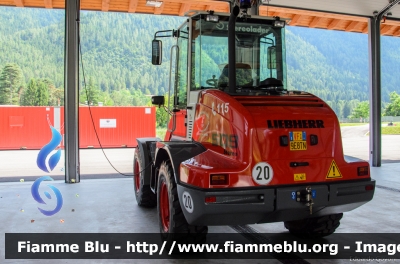 Liebherr L509 Stereo
Vigili del Fuoco
Distretto della Val Di Sole
Veicolo ospitato dal corpo di Malè (TN)
VF 9E8 TN
Parole chiave: Liebherr L509_Stereo VF9E8TN