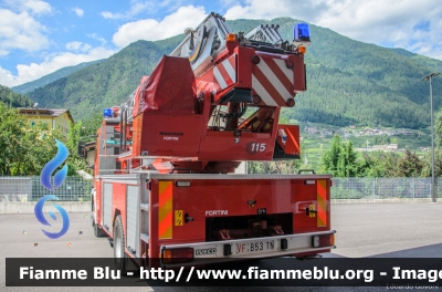 Iveco EuroCargo 120E21 I serie
Vigili del Fuoco
Distretto della Val Di Sole
Veicolo ospitato dal corpo di Malè (TN)
AutoScala da 24 metri allestimento Iveco-Magirus
VF B53 TN
Parole chiave: Iveco EuroCargo_120E21_Iserie VFB53TN