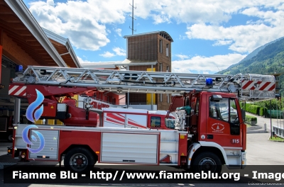 Iveco EuroCargo 120E21 I serie
Vigili del Fuoco
Distretto della Val Di Sole
Veicolo ospitato dal corpo di Malè (TN)
AutoScala da 24 metri allestimento Iveco-Magirus
VF B53 TN
Parole chiave: Iveco EuroCargo_120E21_Iserie VFB53TN