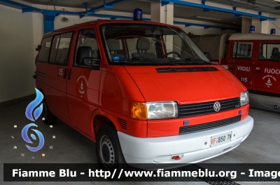 Volkswagen Transporter T4
Vigili del Fuoco
Distretto della Val Di Sole
Corpo Volontario di Malè (TN)
VF B50 TN
Parole chiave: Volkswagen Transporter_T4 VFB50TN