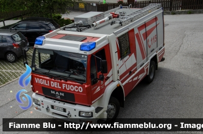 Man LE280B
Vigili del Fuoco
Distretto della Val Di Sole
Corpo Volontario di Rabbi (TN)
Allestito Rosenbauer
VF 9C6 TN
Parole chiave: Man LE280B VF9C6TN