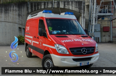 Mercedes-Benz Sprinter 4x4 III serie
Vigili del Fuoco
Unione distrettuale di Cles
Corpo Volontario di Livo (TN)
VF 2H1 TN
Parole chiave: Mercedes-Benz Sprinter_4x4_IIIserie VF2H1TN