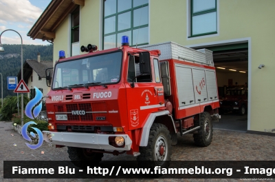 Iveco 80-16
Vigili del Fuoco
Unione distrettuale di Cles
Corpo Volontario di Cis (TN)
Allestito Baribbi, ricondizionato Rosenbauer
VF 3A8 TN
Parole chiave: Iveco 80-16 VF3A8TN