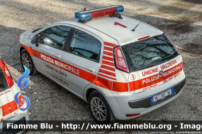 Fiat Punto Evo
Polizia Municipale Unione Valdera
Comune di Calcinaia (PI)
Allestita GiorgettiCar
Codice Automezzo: 1
POLIZIA LOCALE YA 182 AH
Parole chiave: Fiat Punto_Evo POLIZIALOCALEYA182AH SanSebastiano2020