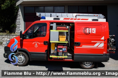 Iveco Daily V serie
Vigili del Fuoco
Unione distrettuale della Valsugana e Tesino
Corpo Volontario di Spera (TN)
Allestimento Kofler Fahrzeugbau 
VF 3J4 TN
Parole chiave: Iveco Daily_ Vserie VF3J4TN