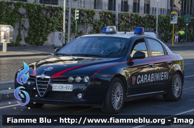 Alfa-Romeo 159
Carabinieri
Nucleo Radiomobile
con stemma del Bicentenario
CC CR 974
Parole chiave: Alfa-Romeo 159 CCCR974 Festa_della_Republica_2014