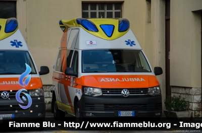 Volkswagen Transporter T6
Corpo Volontari Valle di Non (TN)
Allestimento "Hornis Blue" di Ambulanz Mobile
Parole chiave: Volkswagen Transporter_T6 Ambulanza