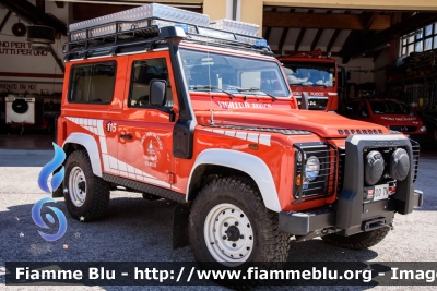 Land-Rover Defender 90
Vigili del Fuoco
Unione distrettuale della Valsugana e Tesino
Corpo Volontario di Scurelle (TN)
VF 6D0 TN
Parole chiave: Land-Rover Defender_90 VF6D0TN