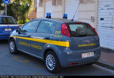 Fiat Grande Punto
Guardia di Finanza
GdiF 538 BE
Parole chiave: Fiat Grande_Punto GdiF538BE