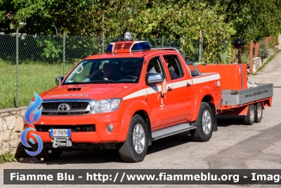 Toyota Hilux III serie
Vigili del Fuoco
Unione distrettuale di Cles
Corpo Volontario di Coredo (TN)
VF 7H6 TN
Parole chiave: Toyota Hilux_IIIserie VF7H6TN