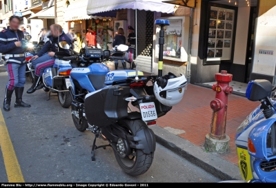 Ducati Multistrada Touring
Polizia di Stato
Polizia Stradale
in scorta al Giro d'Italia 2011
POLIZIA D1536
Parole chiave: Ducati Multistrada_Touring POLIZIAD1536