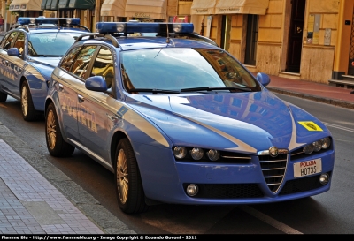 Alfa Romeo 159 Sportwagon
Polizia di Stato
Polizia Stradale
in scorta al Giro d'Italia 2011
POLIZIA H0735
Parole chiave: Alfa-Romeo 159_Sportwagon POLIZIAH0735