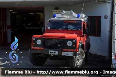 Land-Rover Defender 90
Vigili del Fuoco
Distretto di Cles
Corpo Volontario di Nanno (TN)
VF 3D4 TN
Parole chiave: Land-Rover Defender_90 VF3D4TN