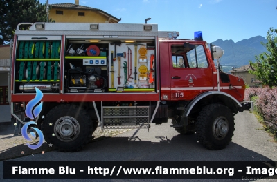 Mercedes-Benz Unimog U435
Vigili del Fuoco
Distretto di Cles
Corpo Volontario di Nanno (TN)
Allestito Rosenbauer
Ex Corpo Vigili del Fuoco Santa Cristina Val Gardena (BZ)
VF Z94 TN
Parole chiave: Mercedes-Benz Unimog_U435 VFZ94TN