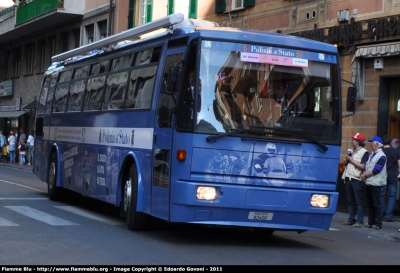 Iveco 370S
Polizia di Stato
Polizia Stradale
"Pullman Azzurro"
in scorta al Giro d'Italia 2011
POLIZIA B2400
Parole chiave: Iveco 370S POLIZIAB2400