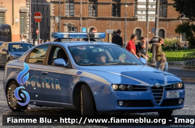 Alfa-Romeo 159
Polizia di Stato
Polizia Stradale
POLIZIA F7314
Parole chiave: Alfa-Romeo 159 POLIZIAF7314 festa_della_repubblica_2015