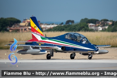 Aermacchi MB339PAN
Aeronautica Militare Italiana
313° Gruppo Addestramento Acrobatico
Stagione esibizioni 2021
Festa della Repubblica
Parole chiave: Aermacchi MB339PAN