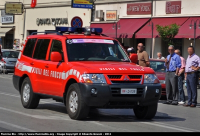 Mitsubishi Pajero LWB III serie
Vigili del Fuoco
Comando Provinciale di Vicenza
In scorta al "Giro d'Italia 2011"
VF 24139
Parole chiave: Mitsubishi Pajero_Lwb_IIserie VF24139