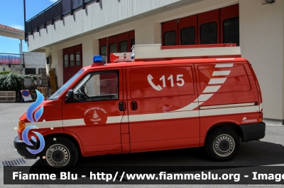 Volkswagen Transporter T4 restyle
Vigili del Fuoco
Unione distrettuale di Mezzolombardo
Corpo Volontario di Denno (TN)
Allestito Brandshutz
VF F50 TN
Parole chiave: Volkswagen Transporter_T4_restyle VFF50TN